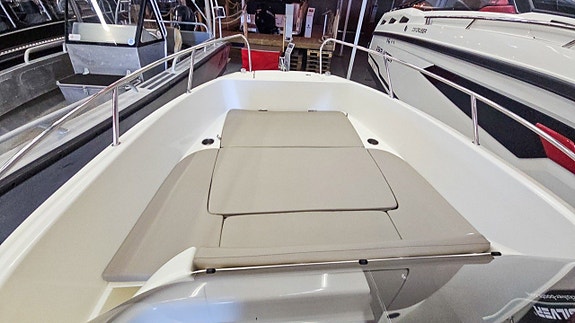 Quicksilver 675 Open - Mercury 200hk 8 of 8