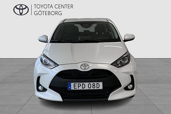 Toyota Yaris 7 of 12