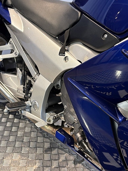 Yamaha FJR1300ABS 10 of 15