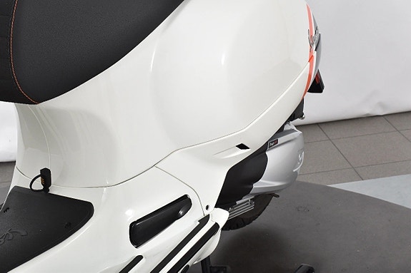Vespa GTS 300 SuperSport ABS Nyservad 12 of 18