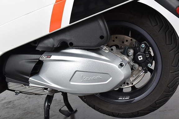 Vespa GTS 300 SuperSport ABS Nyservad 11 of 18