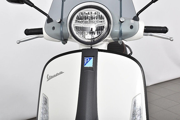 Vespa GTS 300 SuperSport ABS Nyservad 5 of 18