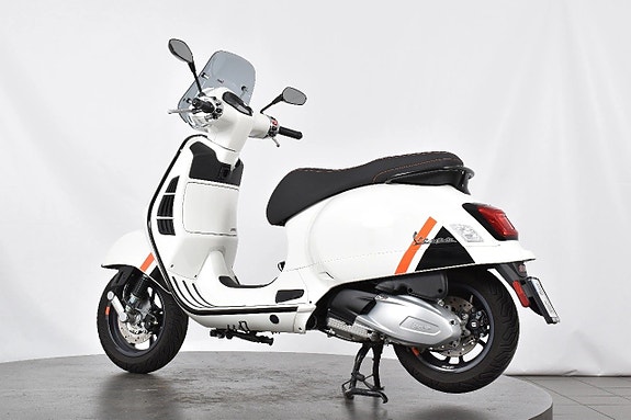 Vespa GTS 300 SuperSport ABS Nyservad 4 of 18