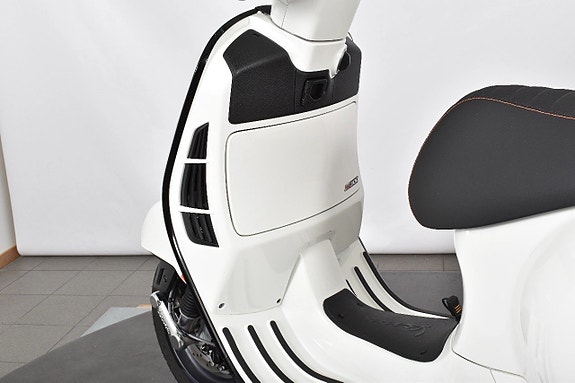 Vespa GTS 300 SuperSport ABS Nyservad 8 of 18