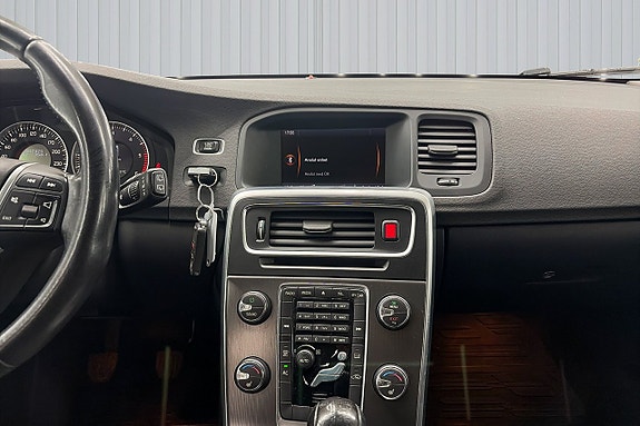 Volvo V60 11 of 19