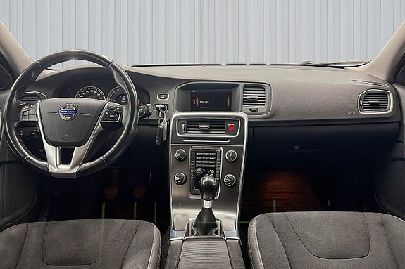 Volvo V60 10 of 19