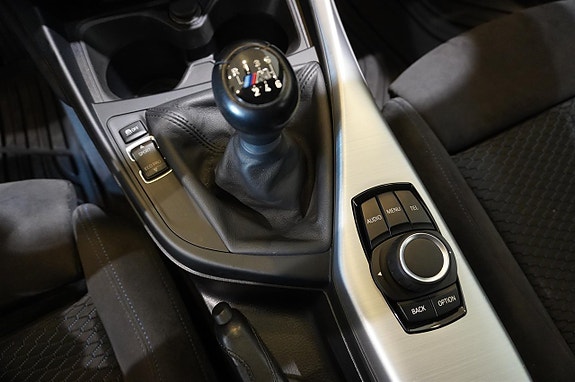 BMW 118d 13 of 14