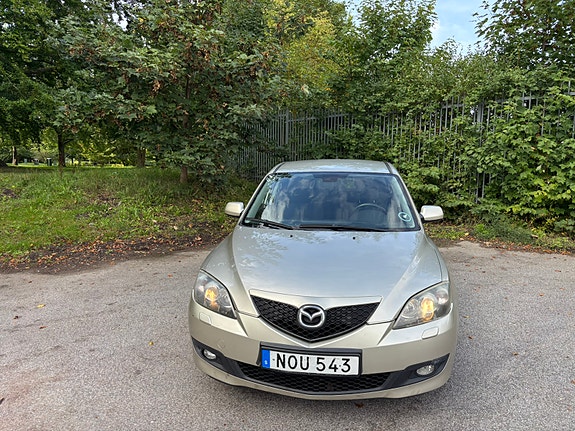 Mazda 3 6 of 8