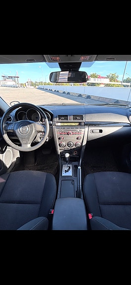 Mazda 3 5 of 5