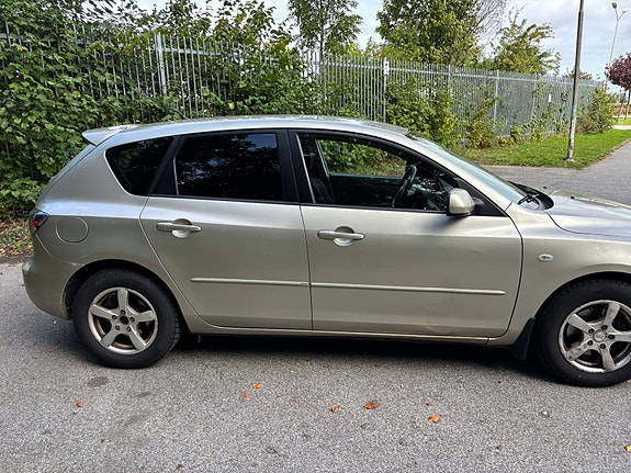 Mazda 3 7 of 8