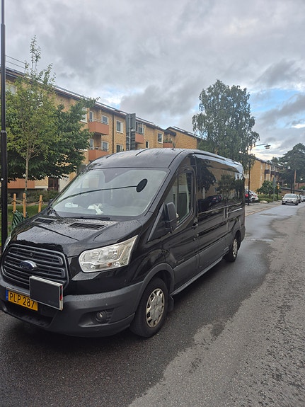 Ford Transit 2 of 3