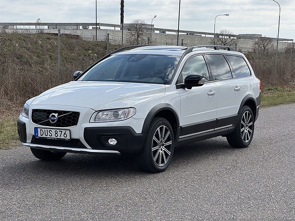 Volvo XC70 3 of 19