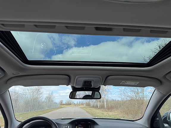 Volvo XC70 14 of 19