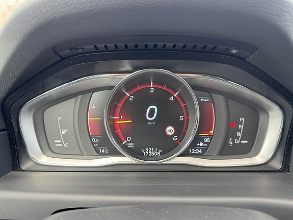 Volvo XC70 10 of 19
