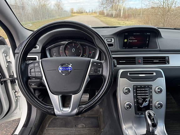 Volvo XC70 9 of 19