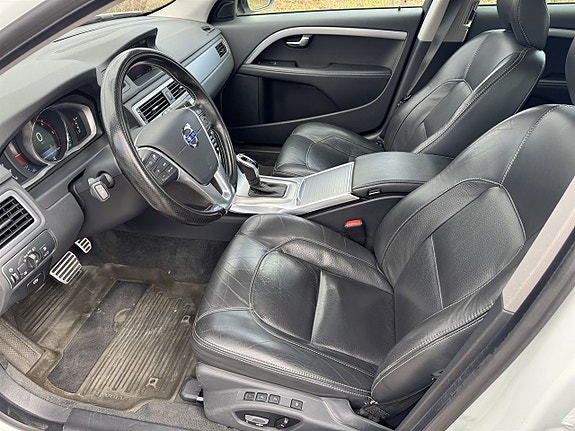 Volvo XC70 6 of 19