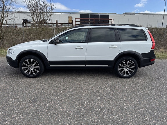 Volvo XC70 4 of 19