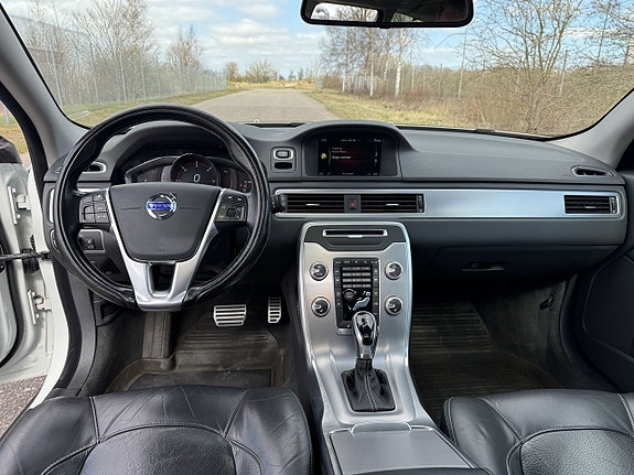 Volvo XC70 8 of 19