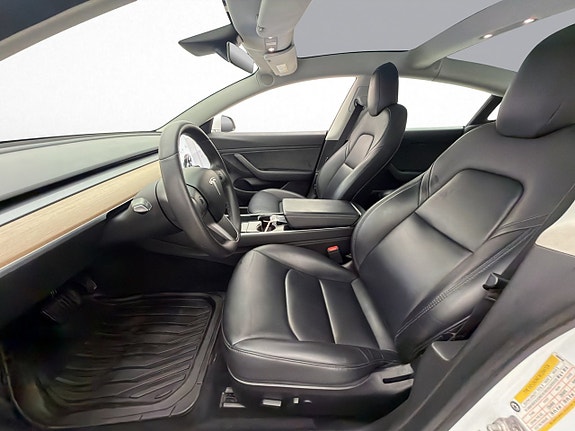Tesla Model 3 16 of 30