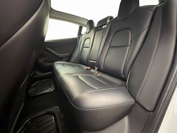 Tesla Model 3 14 of 30