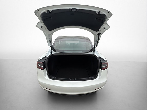 Tesla Model 3 11 of 30