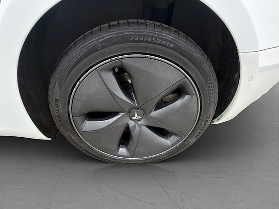 Tesla Model 3 30 of 30