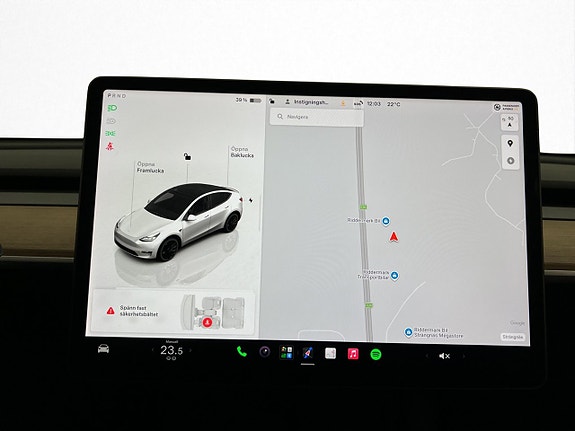 Tesla Model Y 17 of 30