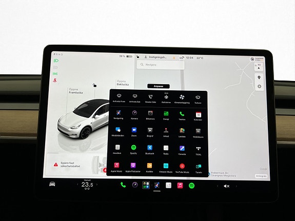 Tesla Model Y 18 of 30