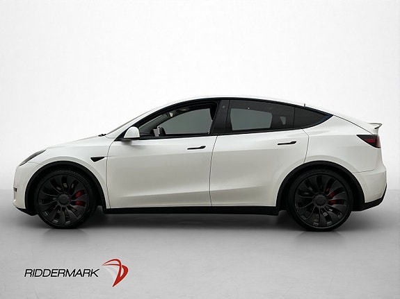 Tesla Model Y 8 of 30