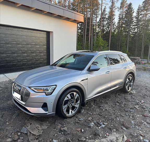 Audi e-tron 5 of 18