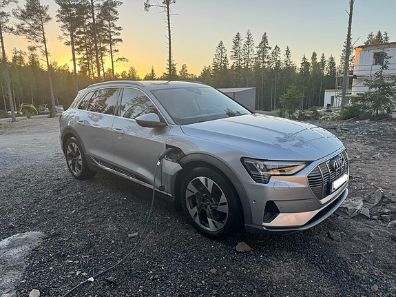 Audi e-tron 6 of 18