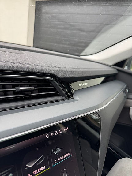 Audi e-tron 18 of 18