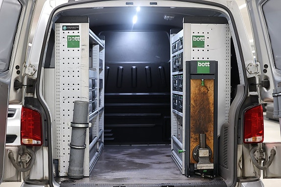 Volkswagen Transporter 10 of 19