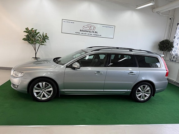 Volvo V70 2 of 21