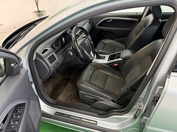 Volvo V70 8 of 21