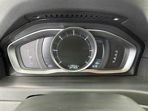 Volvo V70 10 of 21