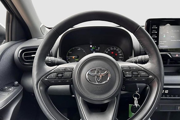 Toyota Yaris 11 of 12