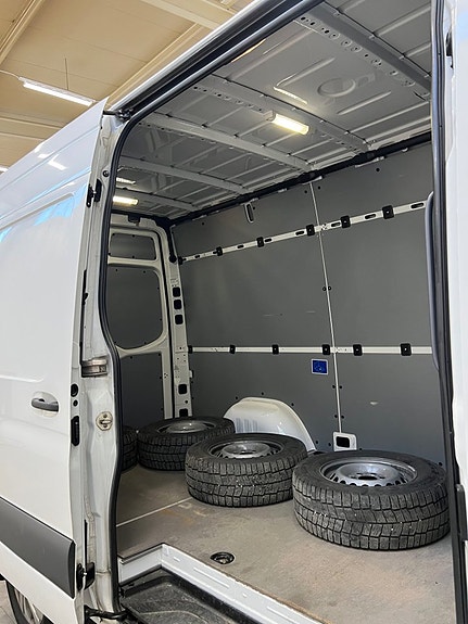 Mercedes-Benz Sprinter 319 8 of 13