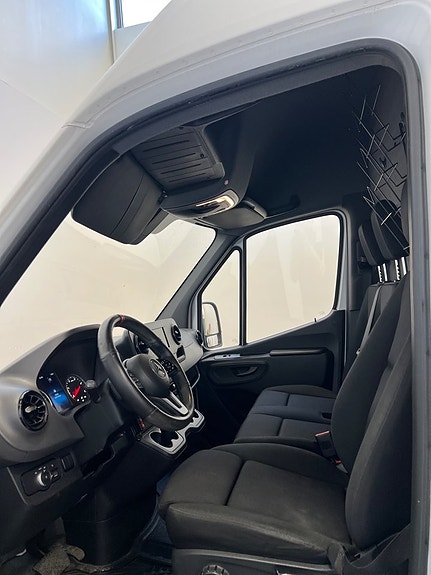 Mercedes-Benz Sprinter 319 9 of 13