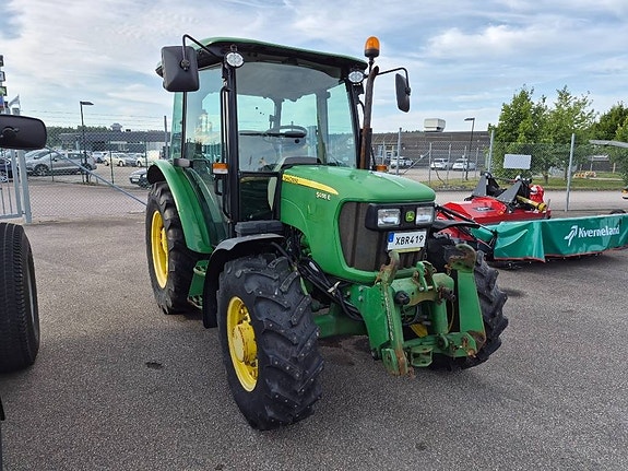 John Deere 5055 E 3 of 10