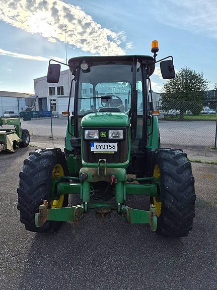 John Deere 5065 M 2 of 9