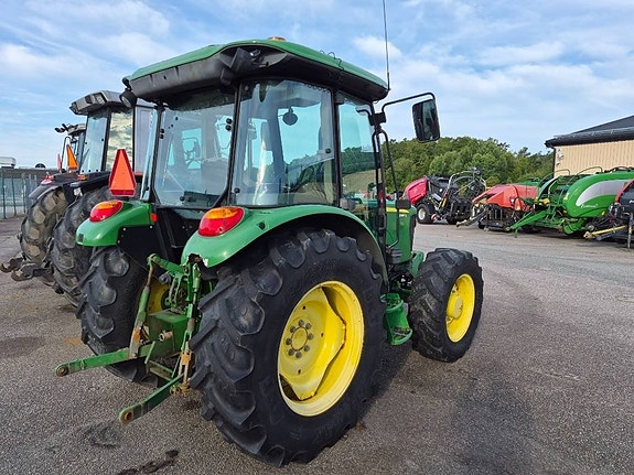 John Deere 5065 M 4 of 9
