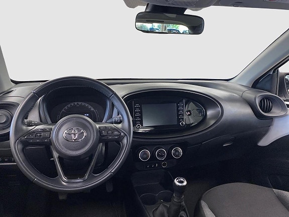 Toyota Aygo X 10 of 13