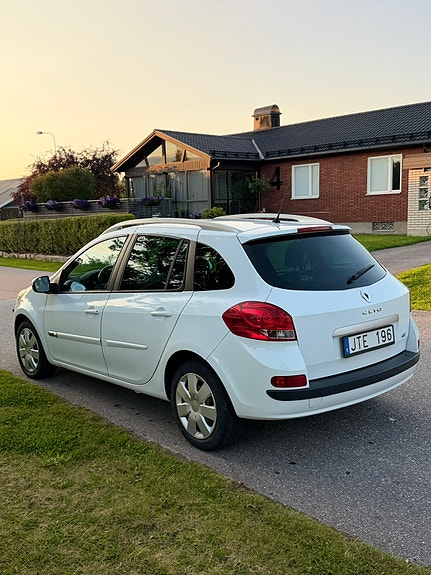 Renault Clio 2 of 7