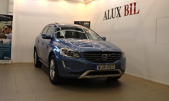 Volvo XC60 2 of 19