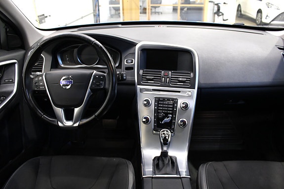 Volvo XC60 9 of 19
