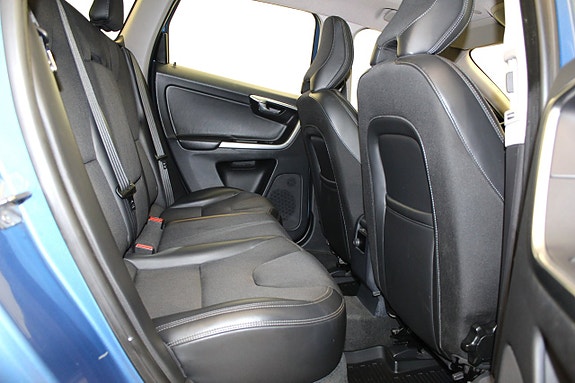 Volvo XC60 14 of 19