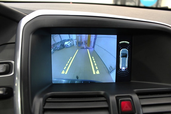 Volvo XC60 16 of 19