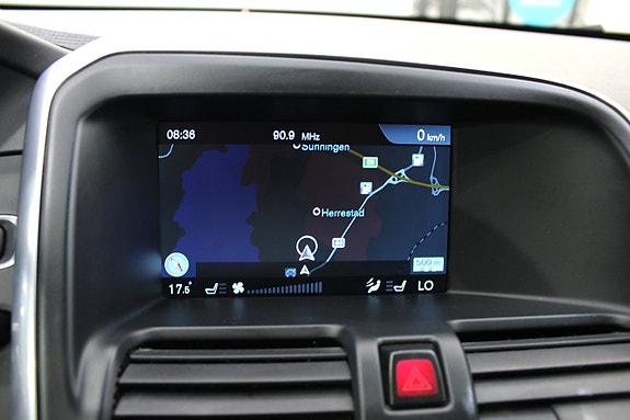 Volvo XC60 17 of 19