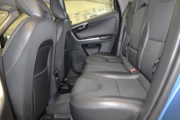 Volvo XC60 12 of 19